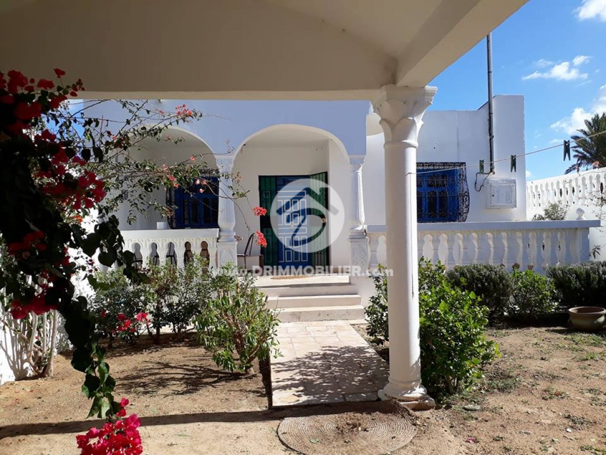 V 113 -                            Sale
                           Villa Meublé Djerba